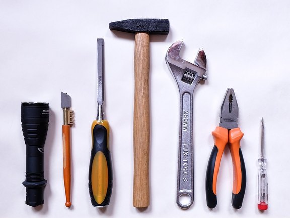 tools-2145775_1280.jpg 